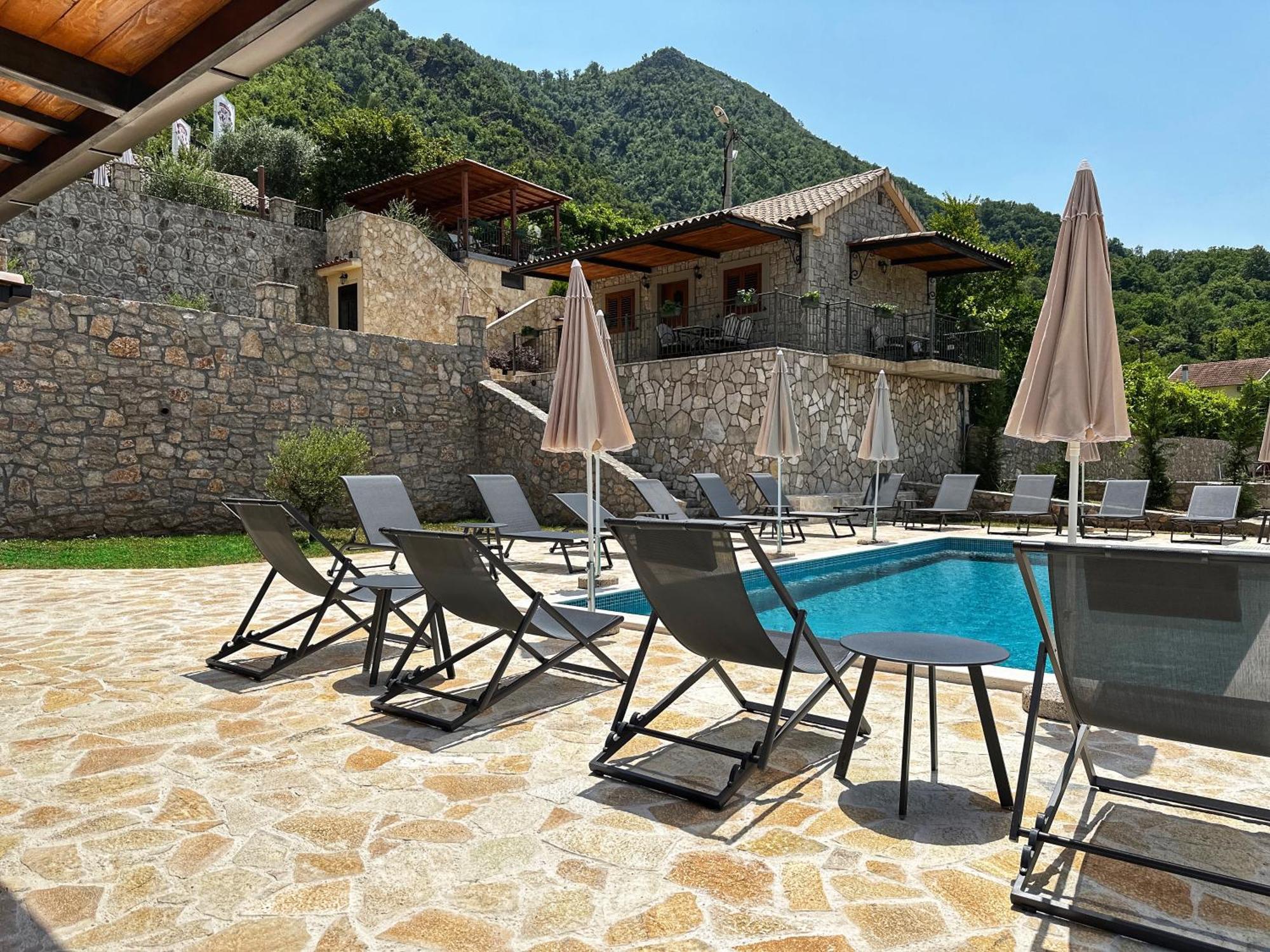 Eco Villas Merak Вирпазар Экстерьер фото