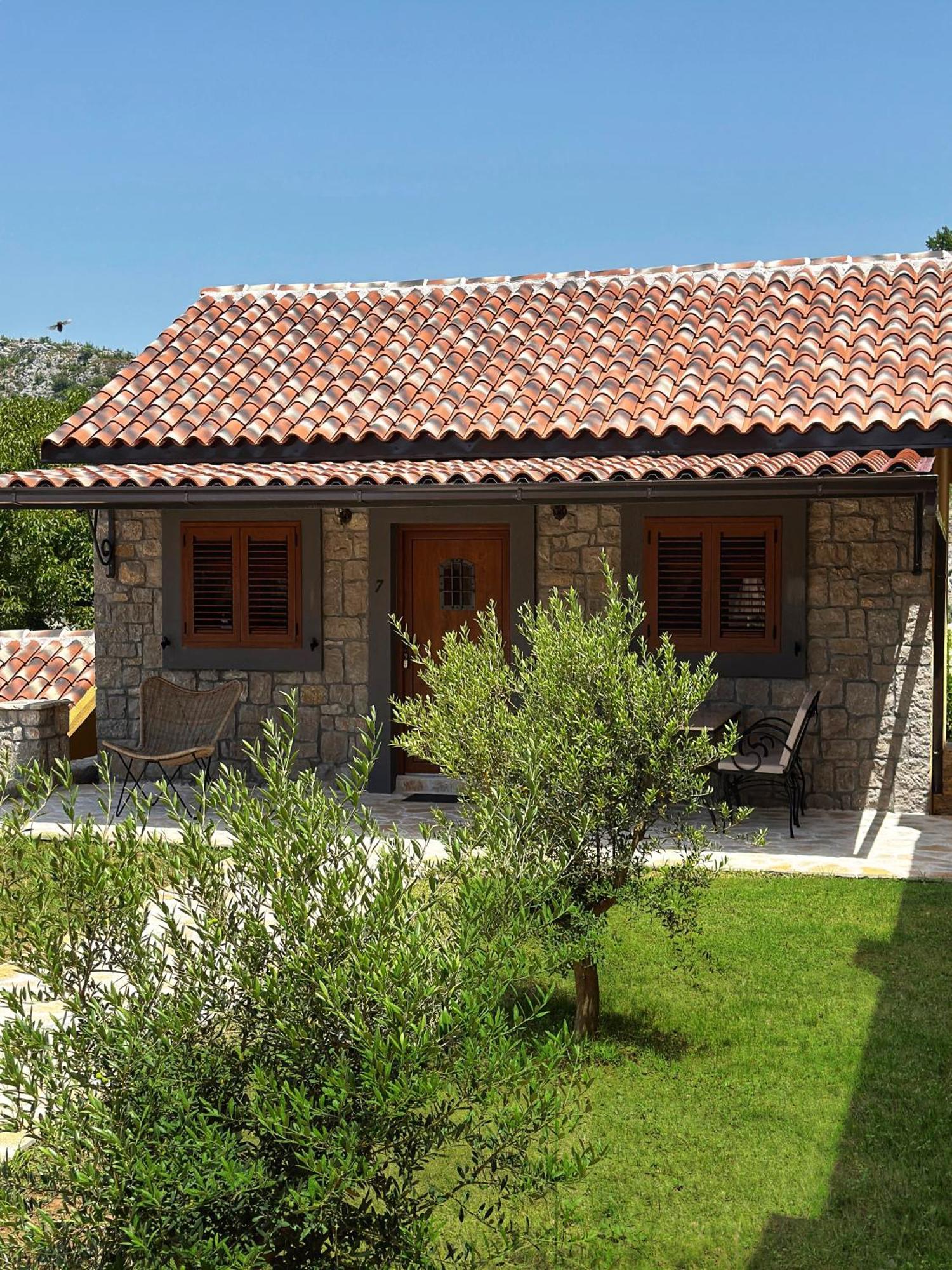 Eco Villas Merak Вирпазар Экстерьер фото